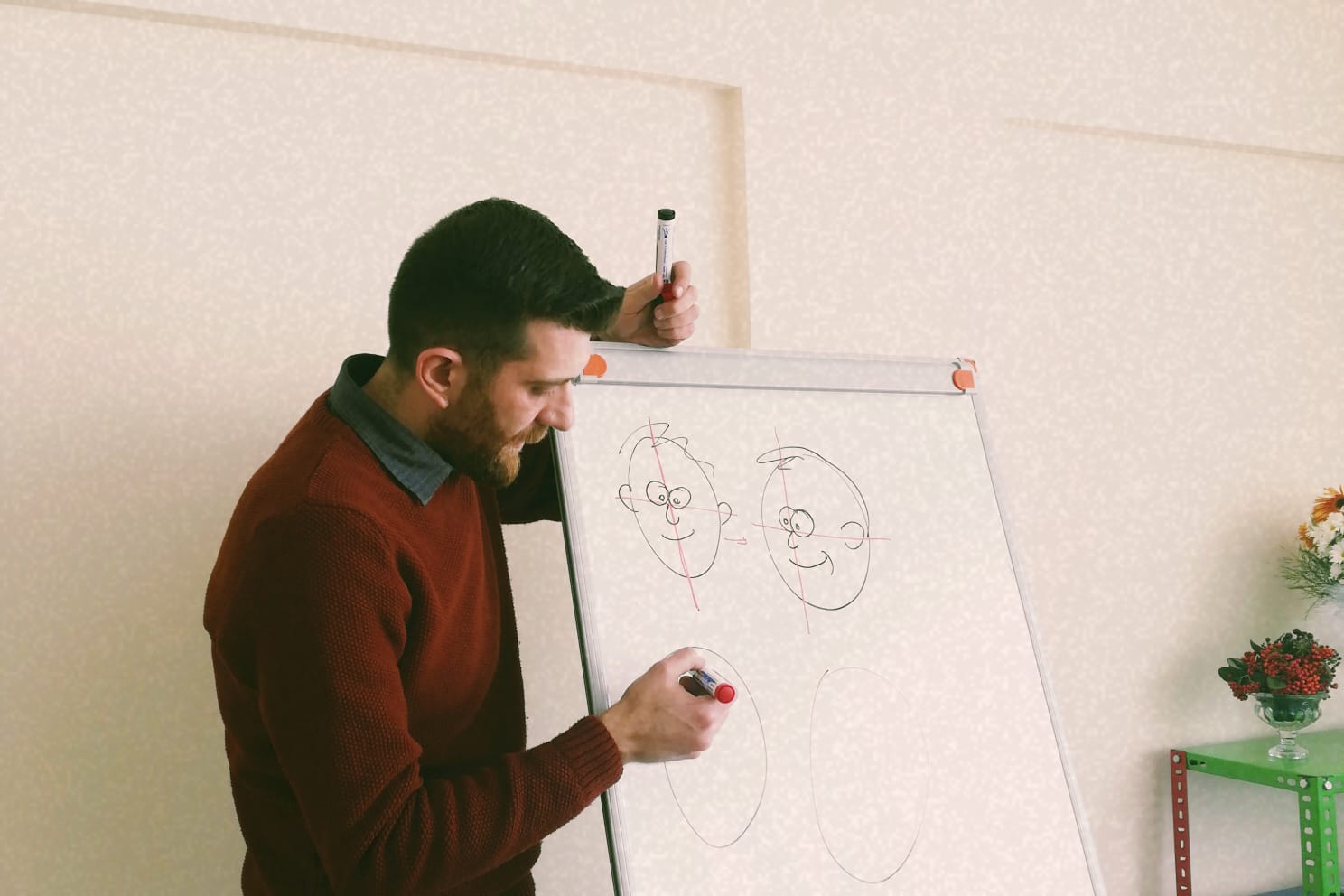 karikatur-okulu-karikaturist-emre-yilmaz-i-agirladi-1 karikatur-okulu-karikaturist-emre-yilmaz-i-agirladi-1