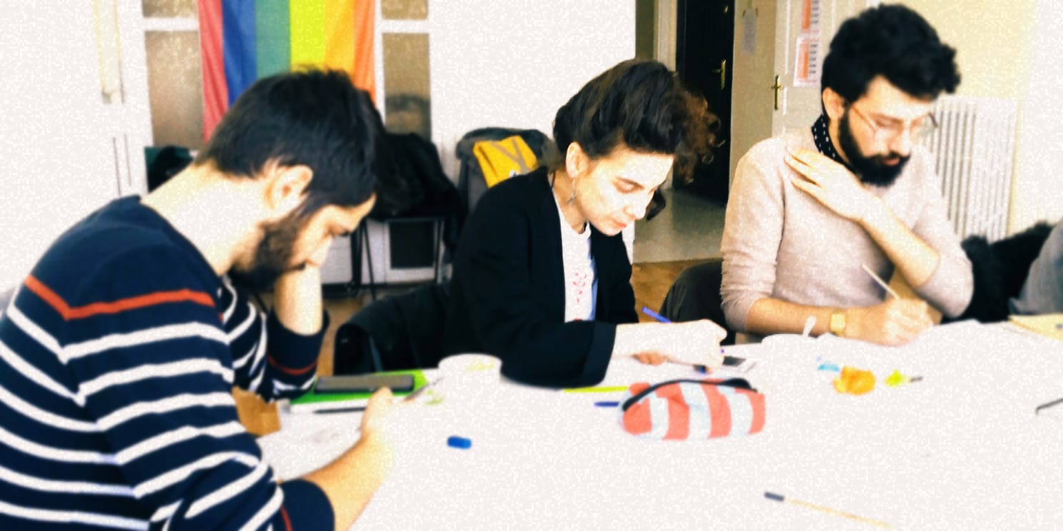 karikatur-okulu-nda-gundem-cizildi-1 karikatur-okulu-nda-gundem-cizildi-1