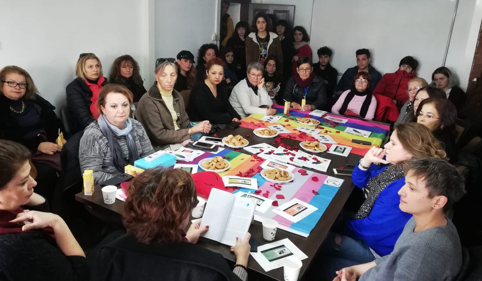 kusadasi-nda-lgbti-haklari-konusuldu-eylul-cansin-anildi-1 kusadasi-nda-lgbti-haklari-konusuldu-eylul-cansin-anildi-1